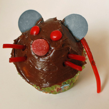 Christmas mouse cupcake