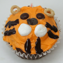 tiger cupcake