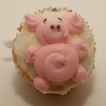 Pink piggy cupcake