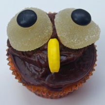 Hoot owl cupcake