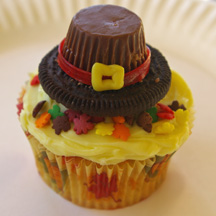 Pilgrim hat cupcake