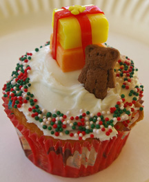 Christmas present cupcake