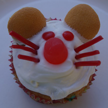 Christmas mouse cupcake