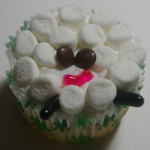 Marshmallow lamb cupcake